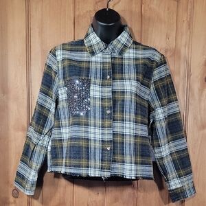 NWT Blingy Cropped Flannel Button Down Top